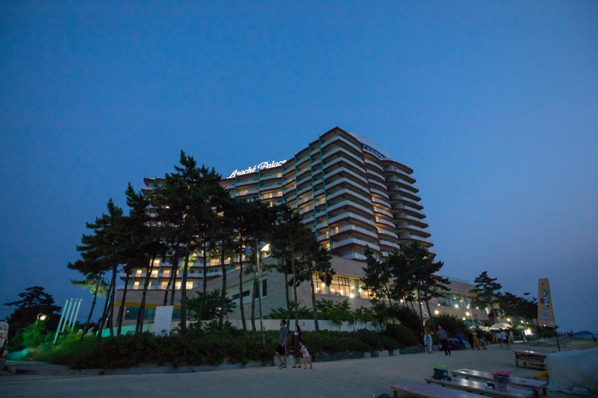 Beache Palace Борьонг Екстериор снимка